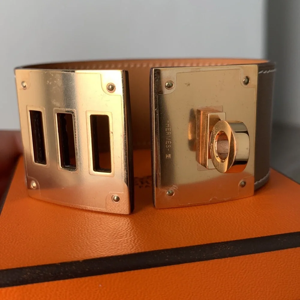 ❤️ SOLD DIRECT ❤️ Hermès Kelly Bracelet In Etoupe and Rose Gold - Picture 4 of 8